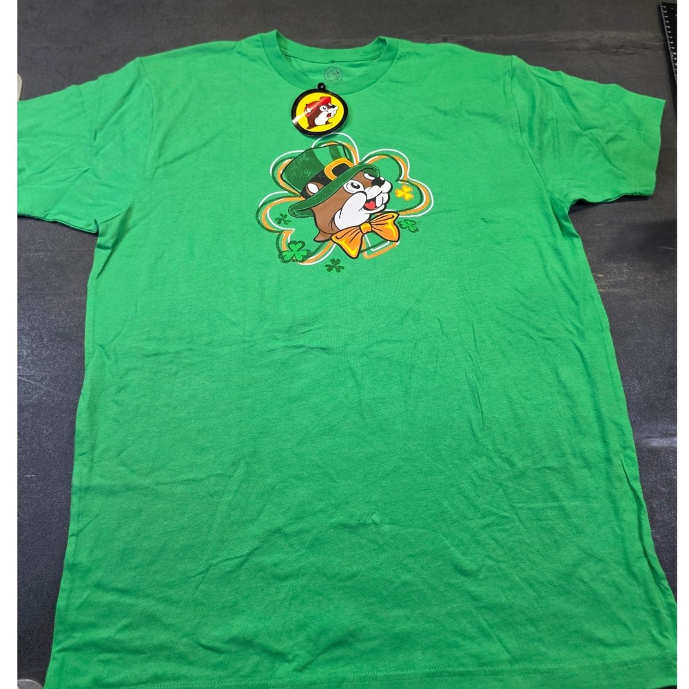 Buc-ee's St Patricks Leprechaun Beaver Green Graphic T-Shirt Men Tourist Medium